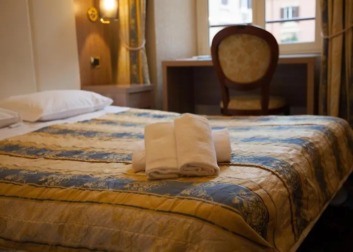 Room In Guest Room * Rom